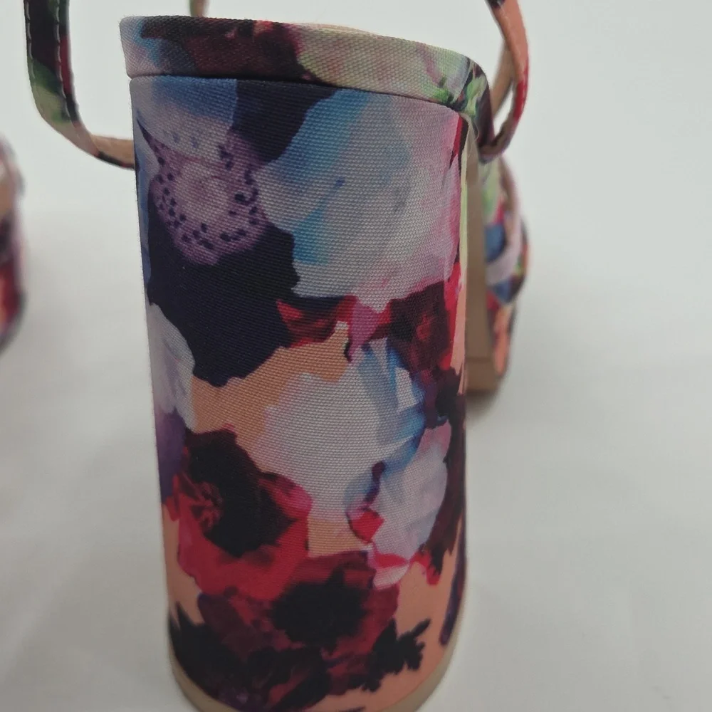 Floral Platform Strappt Sandals - Picture 9 of 16